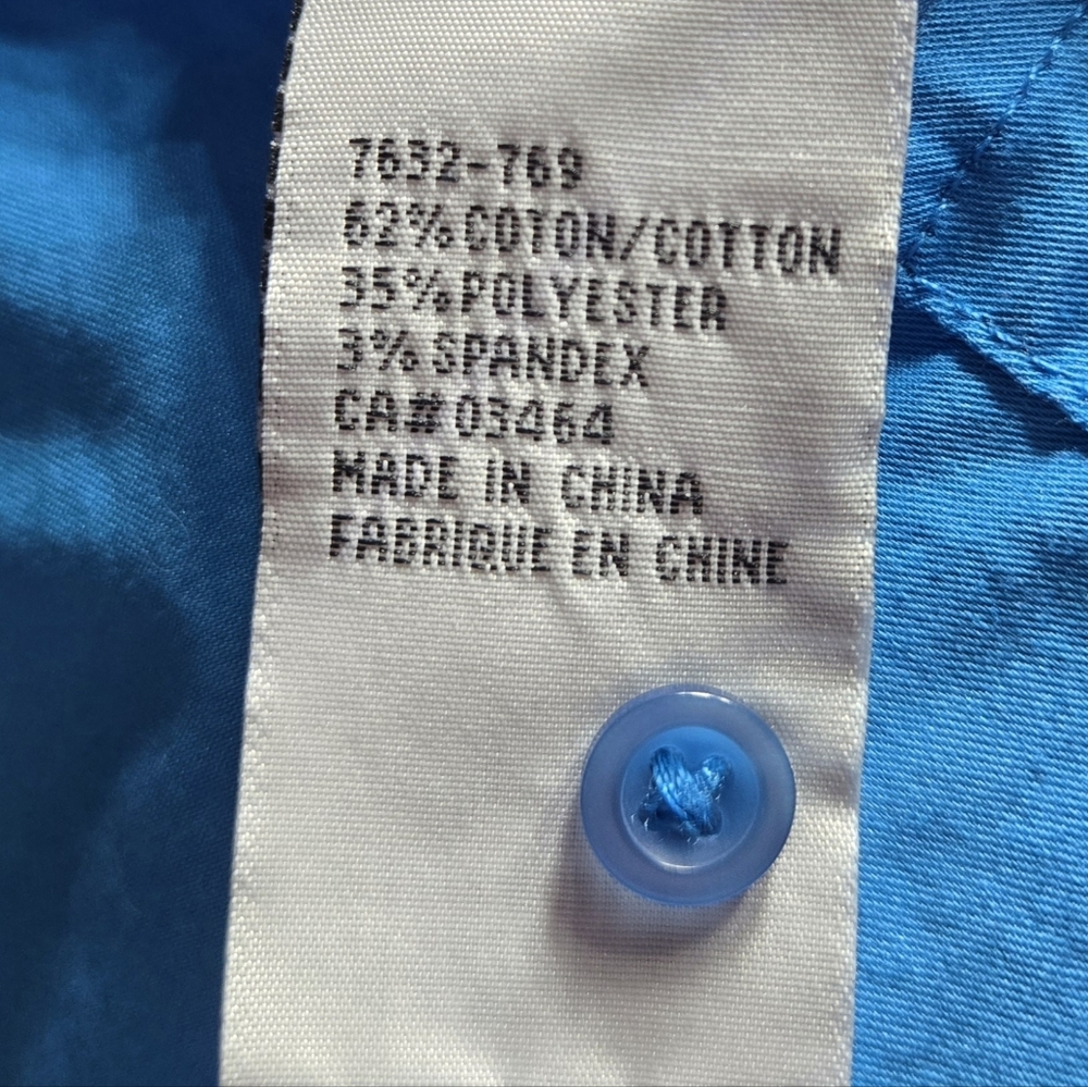 Ricki's Bright Cyan Blue Short Sleeve V-Neck Button Front Blouse Office Size 16 - Picture 11 of 12